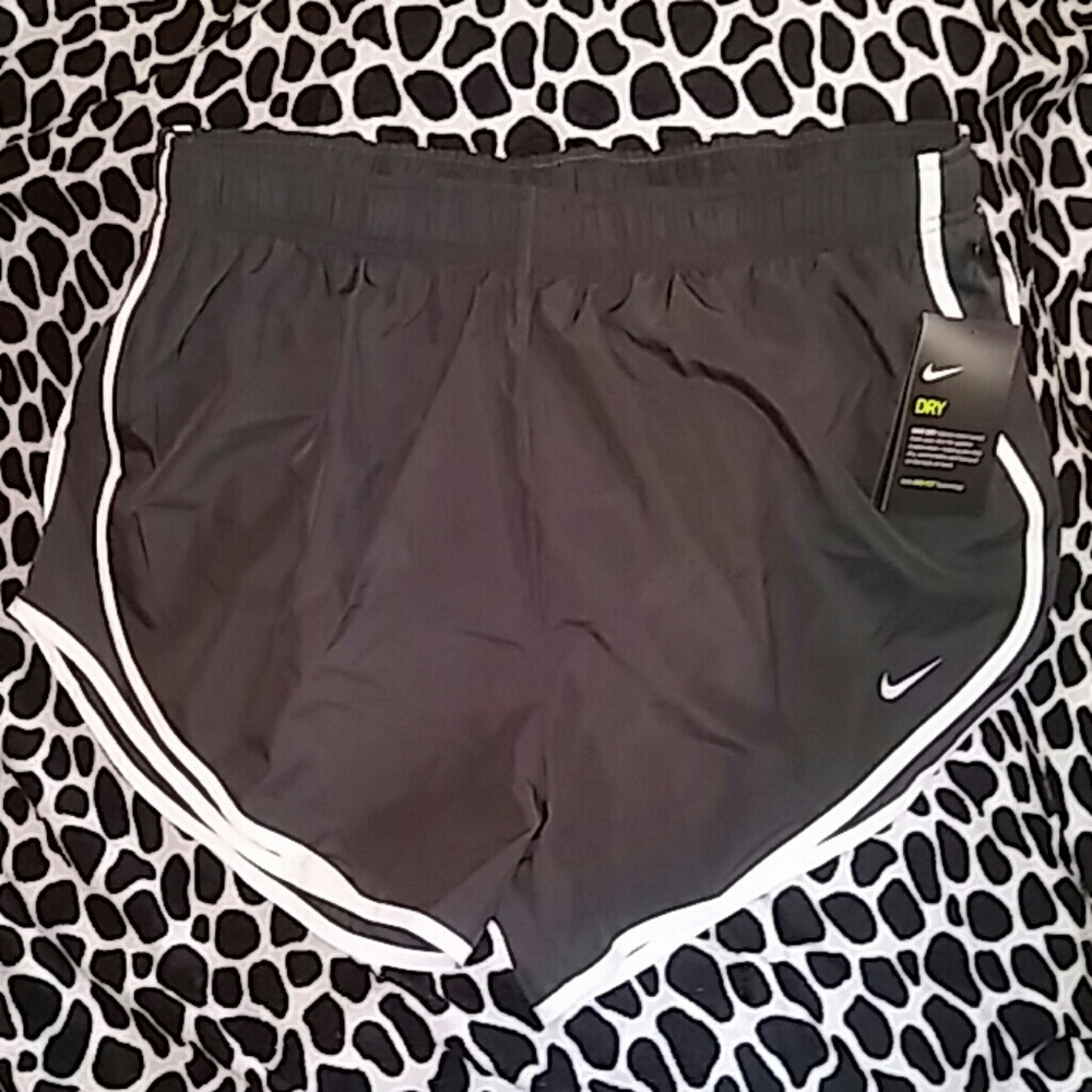 NWT Nike Women's Dry Tempo Core Running Shorts XL